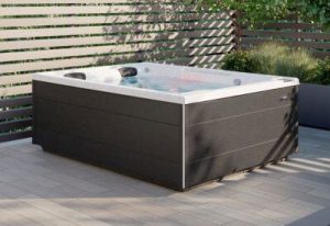 J-4 Collection Jacuzzi